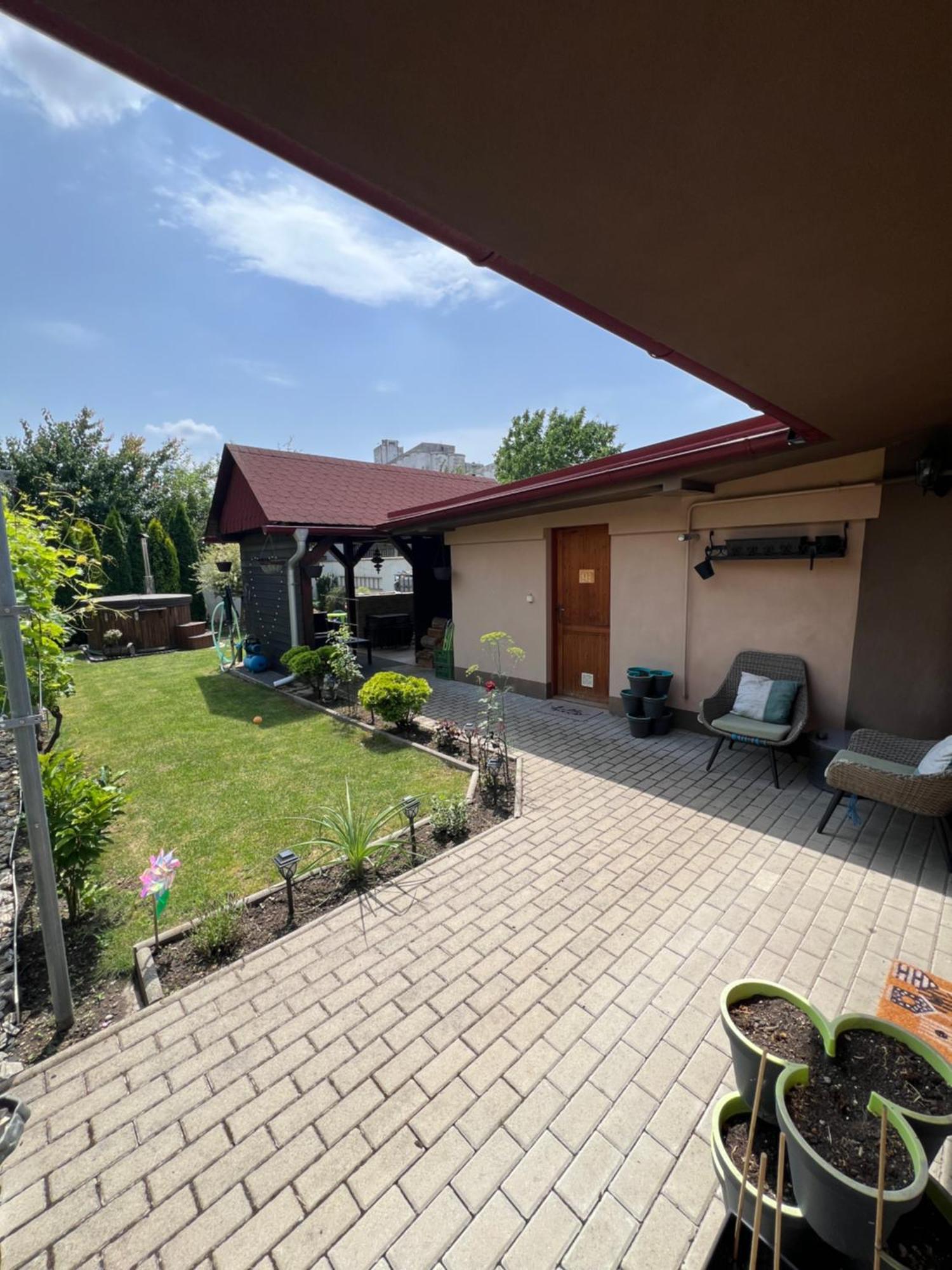 -Self-Check- 4-Bedroom Family House With Heated Tub Levice Exteriör bild